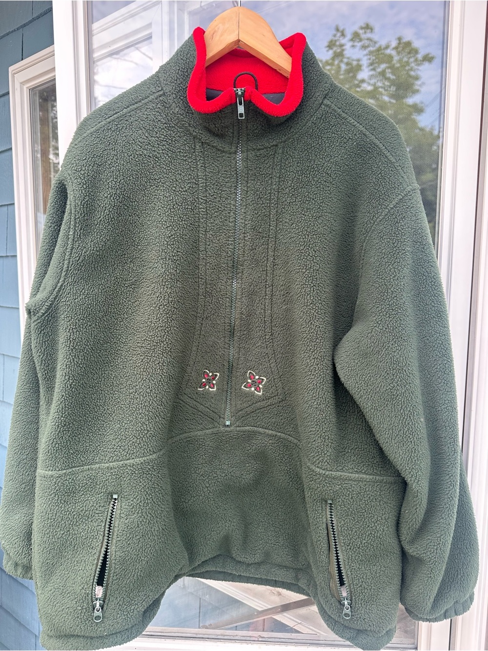 L.L Bean Women’s Olive Green Zip-Up Fleece Pullover with Red Contrast Collar
